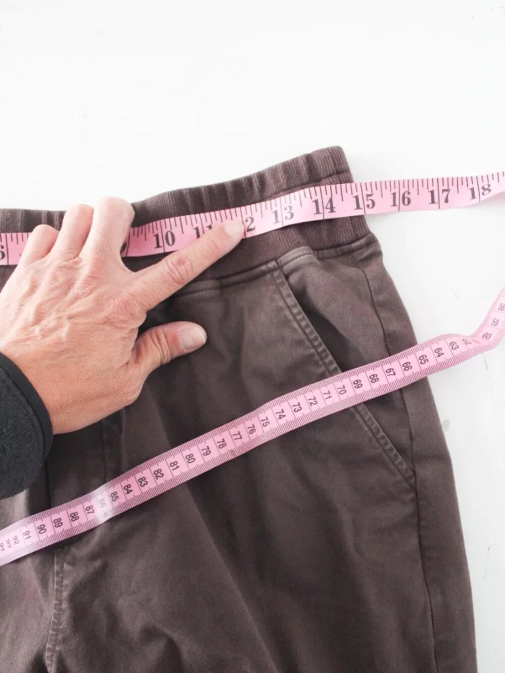 Anthropologie x Varley Cuffed Pants Size Medium - Picture 6 of 8